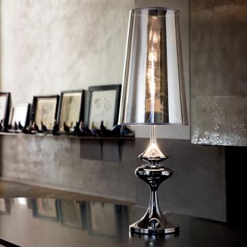 Lampa stołowa z kloszem ↥685mm | Design | Chrom